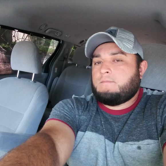 Profile Picture of Wilmer Gonzalez (@wilmer_gonzalez) on Poshmark