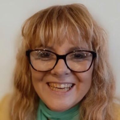 Profile Picture of Isabelle Régnier (@IsabelleRgnier3) on Twitter