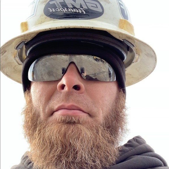 Profile Picture of Jonathan Gilchrist (@jonathangilchri) on Poshmark