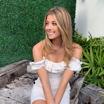 Profile Picture of Jules Fox (@julesfox11) on Twitter