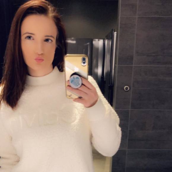 Profile Picture of Jamie Hanigan (@jamiehanigan) on Poshmark