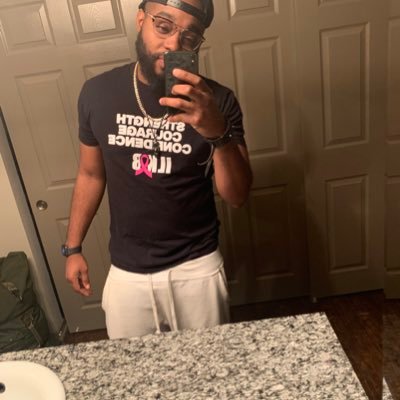 Profile Picture of King David (@DillanSmooth) on Twitter