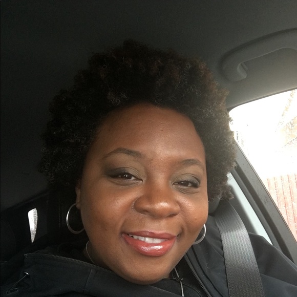 Profile Picture of Carla Roby (@briteyez08) on Poshmark