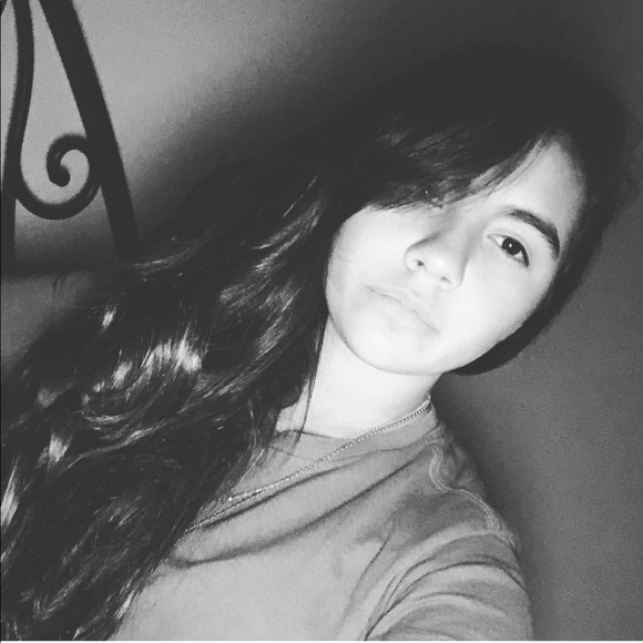 Profile Picture of Jade Barron (@jadebarron) on Poshmark