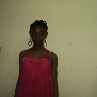 Profile Picture of Carly Ross (@carlyross9) on Twitter