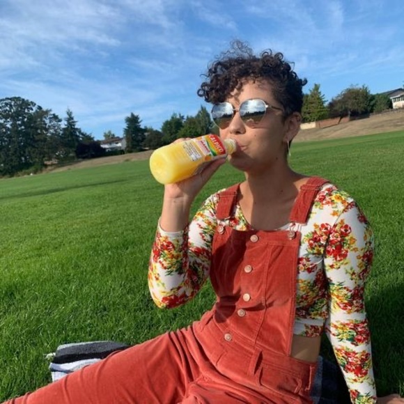 Profile Picture of Taylor Mccomb (@knife_bug) on Poshmark