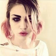 Profile Picture of Frances Bean Cobain (@Frances-Bean-Cobain) on Facebook