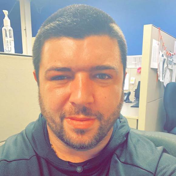 Profile Picture of Matthew Martello (@matt_martello19) on Poshmark