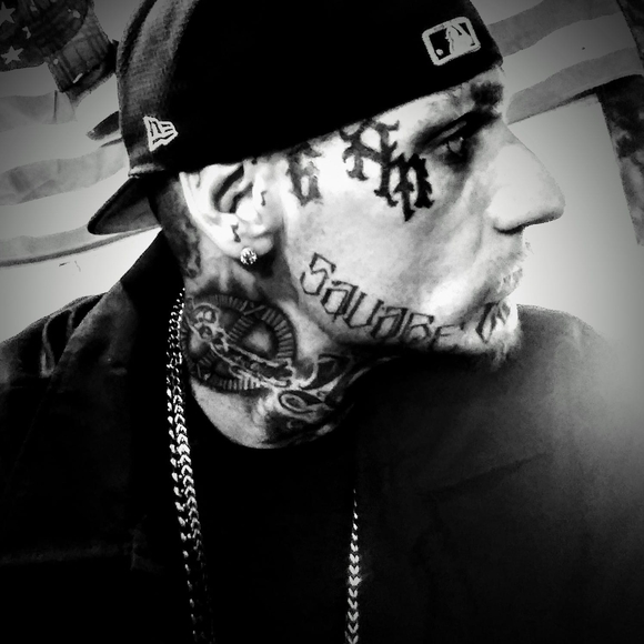 Profile Picture of Darwin Martin (@oso64oso) on Poshmark