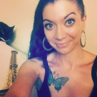 Profile Picture of Jacqueline Allen (@xobutterflybabe) on Twitter
