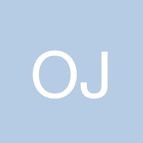 Profile Picture of Olga Jaskinia (@pothband) on Poshmark