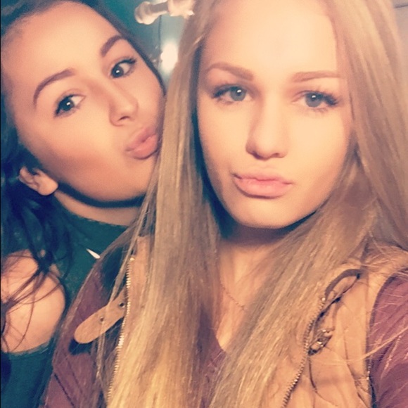 Profile Picture of Jesse Vestering (@jessevest) on Poshmark