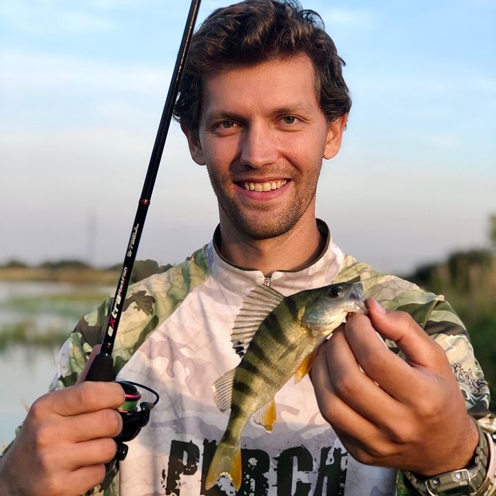 Profile Picture of Arnold Walter (@perchandroll) on Tiktok