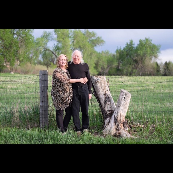 Cynthia Intelmann - Poshmark Profile Picture of Cynthia Intelmann (@cmicindy) on Poshmark