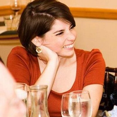 Profile Picture of Julia Beebe (@littlebeetoldme) on Twitter
