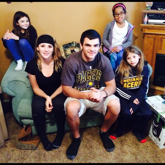 Profile Picture of Tracy Bardonner (@tlbardonner) on Poshmark