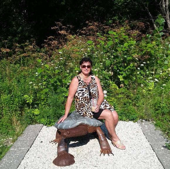 Profile Picture of Georgeta Coman (@georgetacoman) on Poshmark