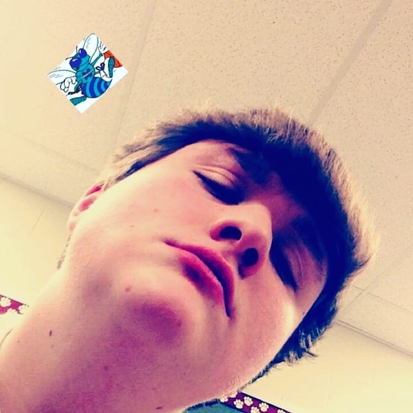 Profile Picture of Matthew Hileman (@matthileman) on Poshmark