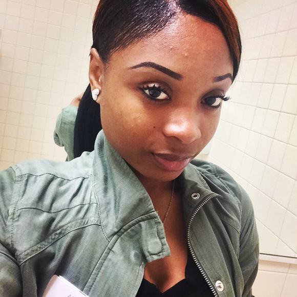 Profile Picture of Aldriana pookiesosweet Givens (@aldriana1) on Poshmark