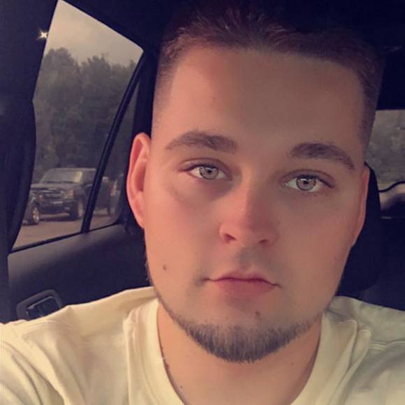 Profile Picture of Zachary Marshall (@zacharymarsh617) on Poshmark