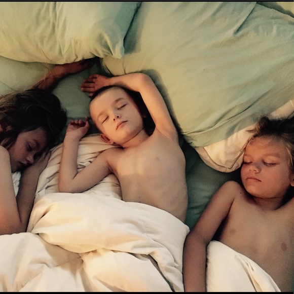 Profile Picture of Shalon Vierra (@jameskids) on Poshmark