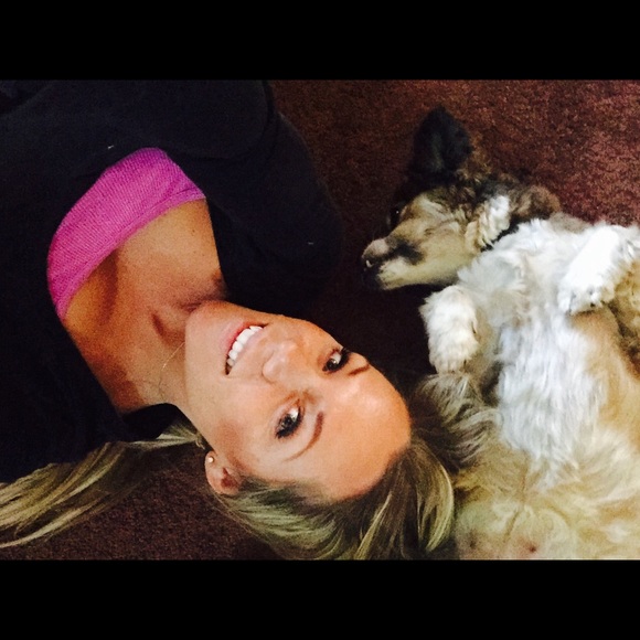 Profile Picture of Kristianna Dowd (@kristianna03) on Poshmark