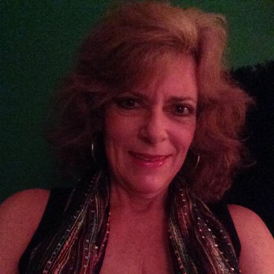 Profile Picture of Deborah Hoffman (@DogLovinLady) on Twitter