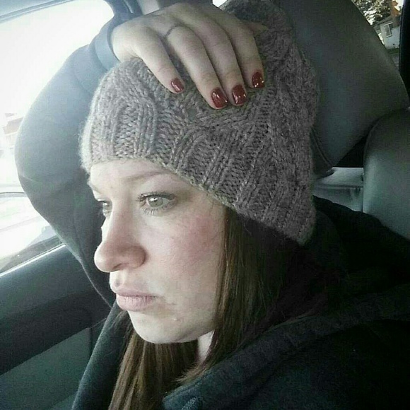 Profile Picture of Stephanie Rodriques (@stephiebella) on Poshmark
