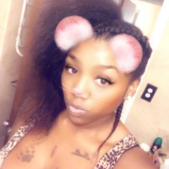 Profile Picture of Tecoria Wilkinson (@tecoriaw) on Poshmark