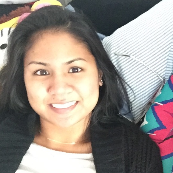 Profile Picture of Aileen Lapid (@aslapid) on Poshmark