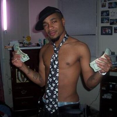 Profile Picture of Eric Philbrook (@Majorboutmoney) on Twitter