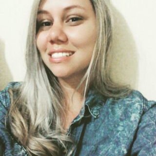 Profile Picture of Daniela (@DaniDormevill) on Twitter