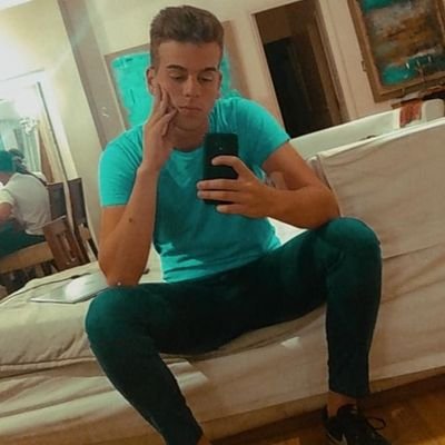 Profile Picture of Home (@SaloniaHomero) on Twitter