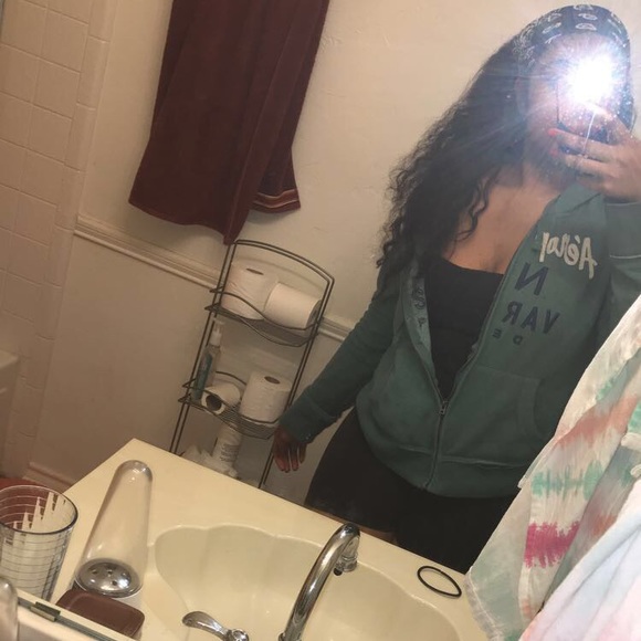 Profile Picture of Nikki Ramirez (@nikkiramirez906) on Poshmark