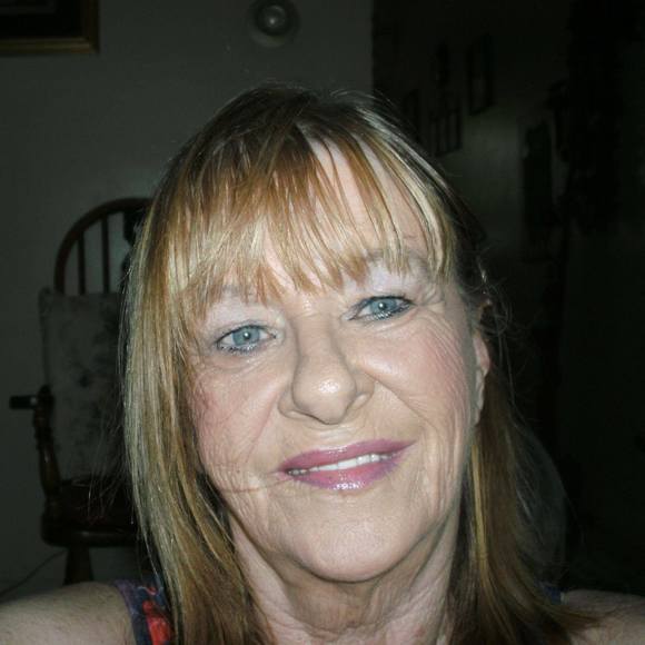 Profile Picture of Darlene Snedegar (@darlenesnedegar) on Poshmark