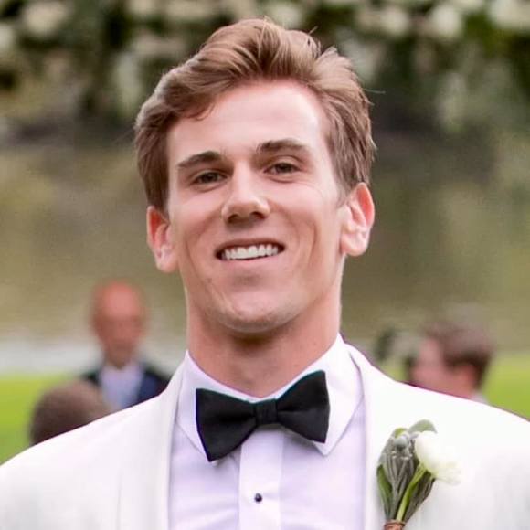 Profile Picture of Miller Jordan (@thomasmj) on Poshmark