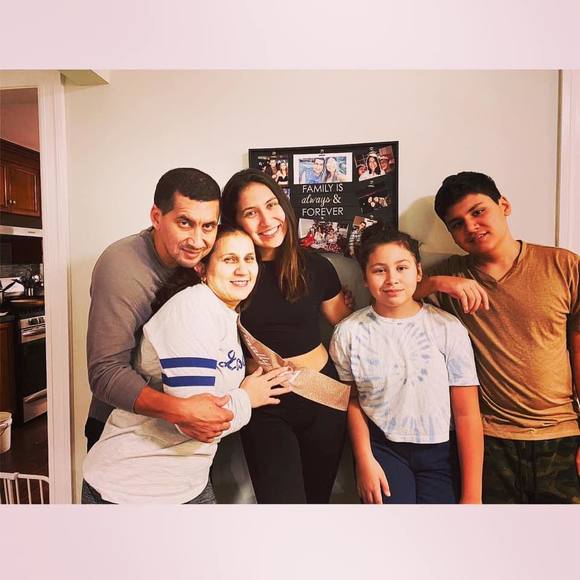 Profile Picture of Vicky Guzman (@vicky78) on Poshmark