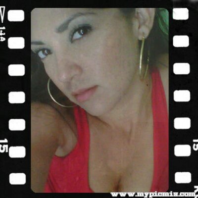 Profile Picture of ROSA EMMA ALARCON R. (@REAR84) on Twitter