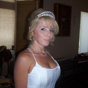 Profile Picture of Amie Vaughan (@pixie0420) on Myspace