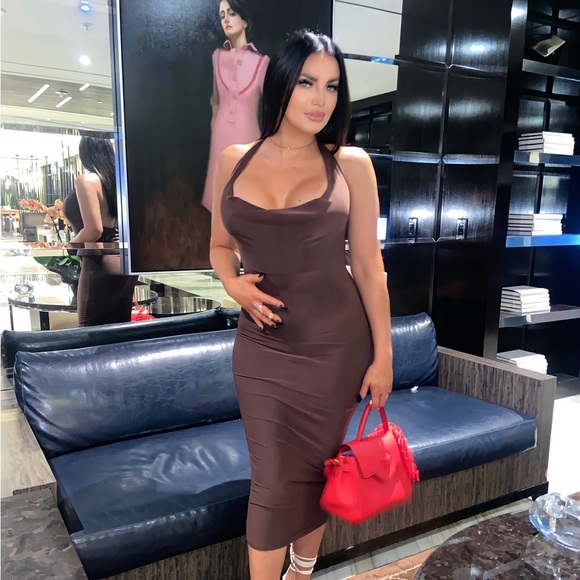 Profile Picture of Katie Carson (@ktcarmen) on Poshmark