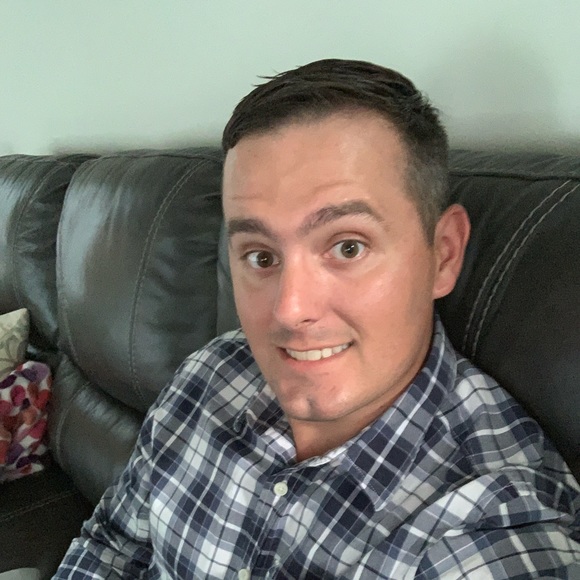 Profile Picture of Chris Legrand (@cflegrand) on Poshmark