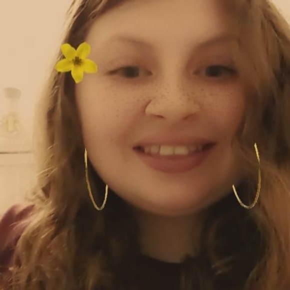 Profile Picture of Stacie Garrison (@stacie_garrison) on Poshmark