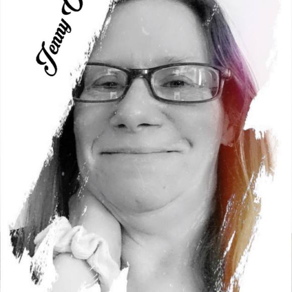 Profile Picture of Jenny Ouding (@jennyouding) on Poshmark