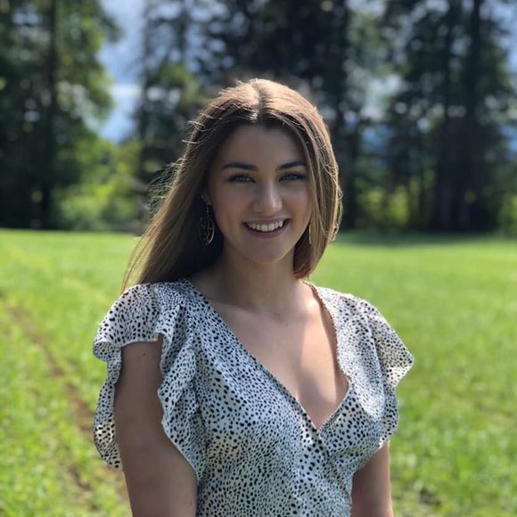 Mia Barber - Poshmark Profile Picture of Mia Barber (@miabarber175) on Poshmark