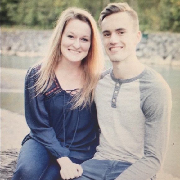 Heidi Vandriel - Poshmark Profile Picture of Heidi Vandriel (@hvandriel) on Poshmark