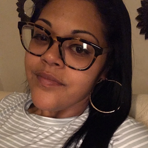 Profile Picture of Marielisa Rivera (@marielisarivera) on Poshmark
