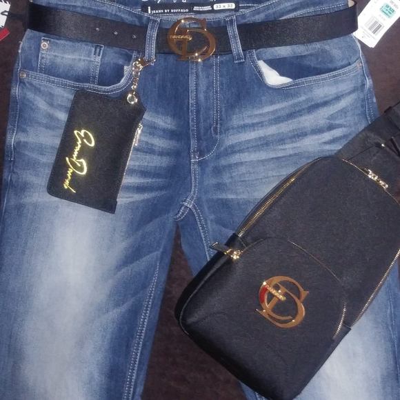 Profile Picture of David Mayo (@davidmayo483) on Poshmark