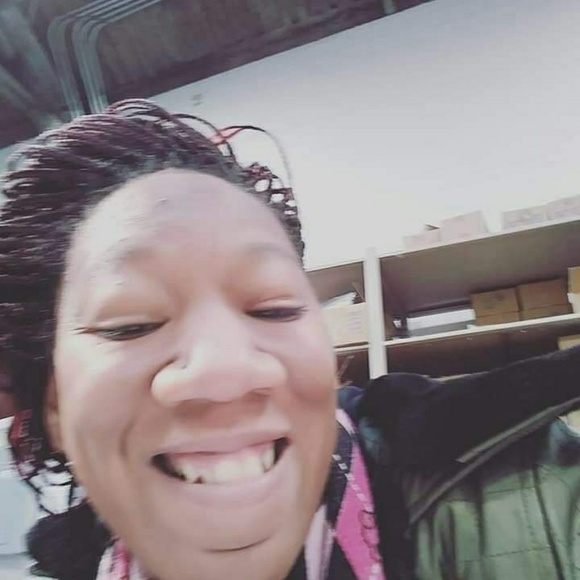 Profile Picture of Crystal Franklin (@franklin1986) on Poshmark