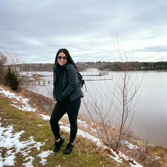 Kaitlyn Vasconcelos - Poshmark Profile Picture of Kaitlyn Vasconcelos (@kaitmarievasc) on Poshmark