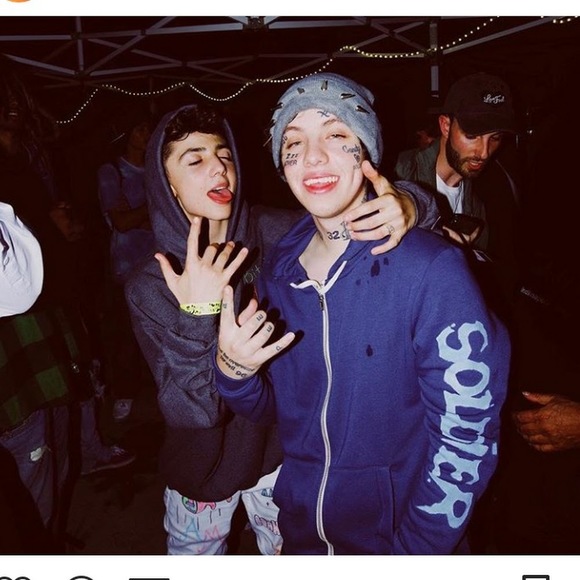 Profile Picture of Chesca Orduna (@chescaorduna) on Poshmark